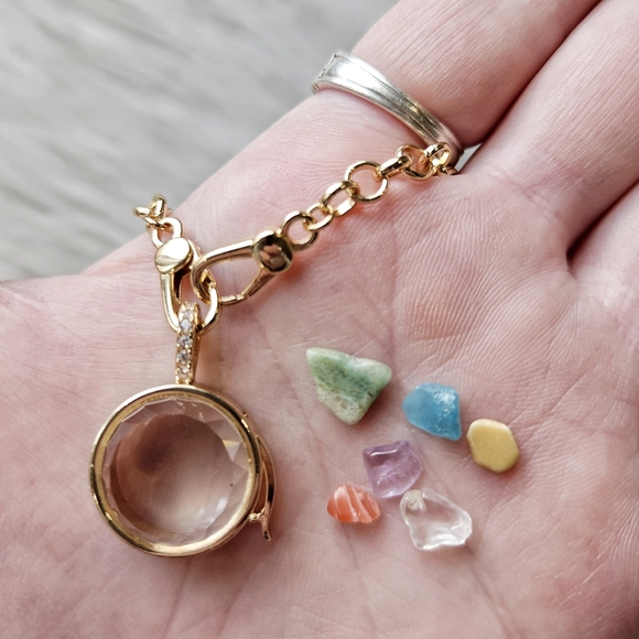 Gemstone Locket - Picture 4 of 4